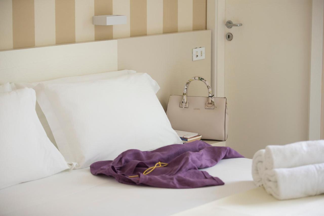 Hotel La Residenza Riccione Luaran gambar