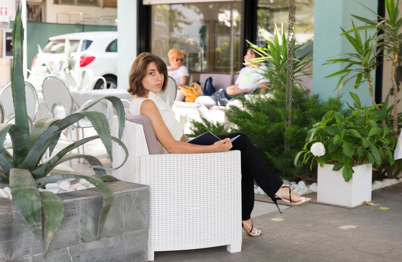 Hotel La Residenza Riccione Luaran gambar