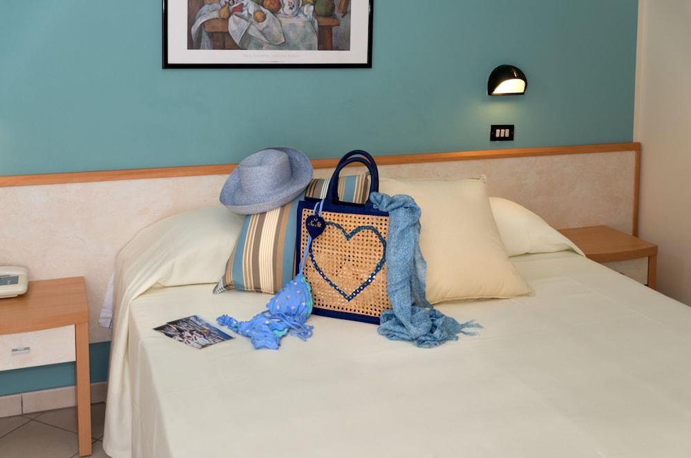 Hotel La Residenza Riccione Luaran gambar